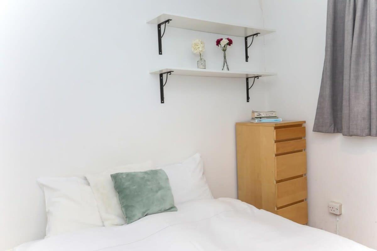 2 Bedroom Apartment In Waterloo Central London Ngoại thất bức ảnh