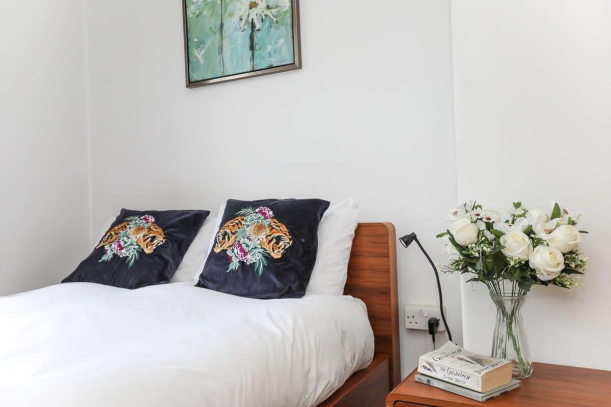 2 Bedroom Apartment In Waterloo Central London Ngoại thất bức ảnh